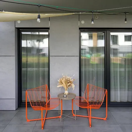 Charming Apartment In A Green Area- Free Parking-2