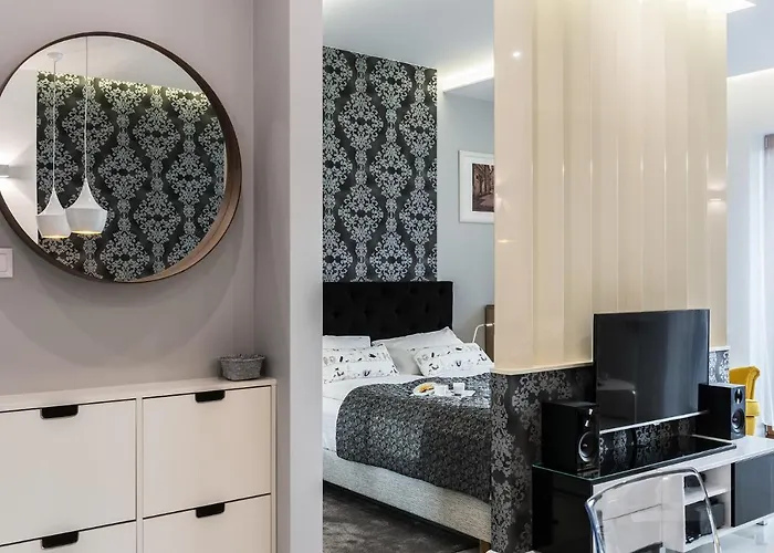 White Pearl Apartment